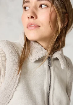 Weste im Velours-Look