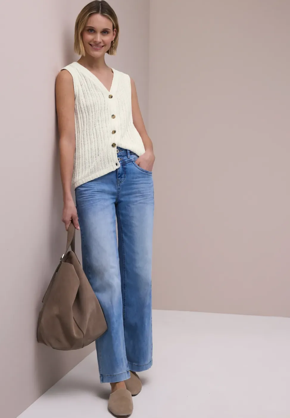 Weste mit V-Neck und Knopfleiste