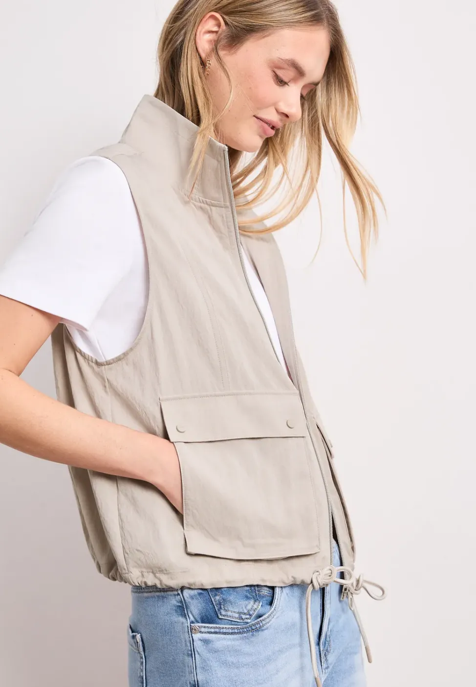 Weste mit Zipper und Tunnelzug