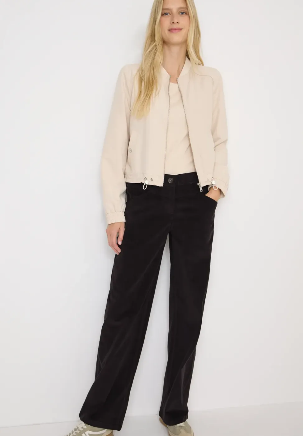 Wide Leg Cordhose