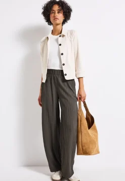 Wide Leg Crinkle Hose