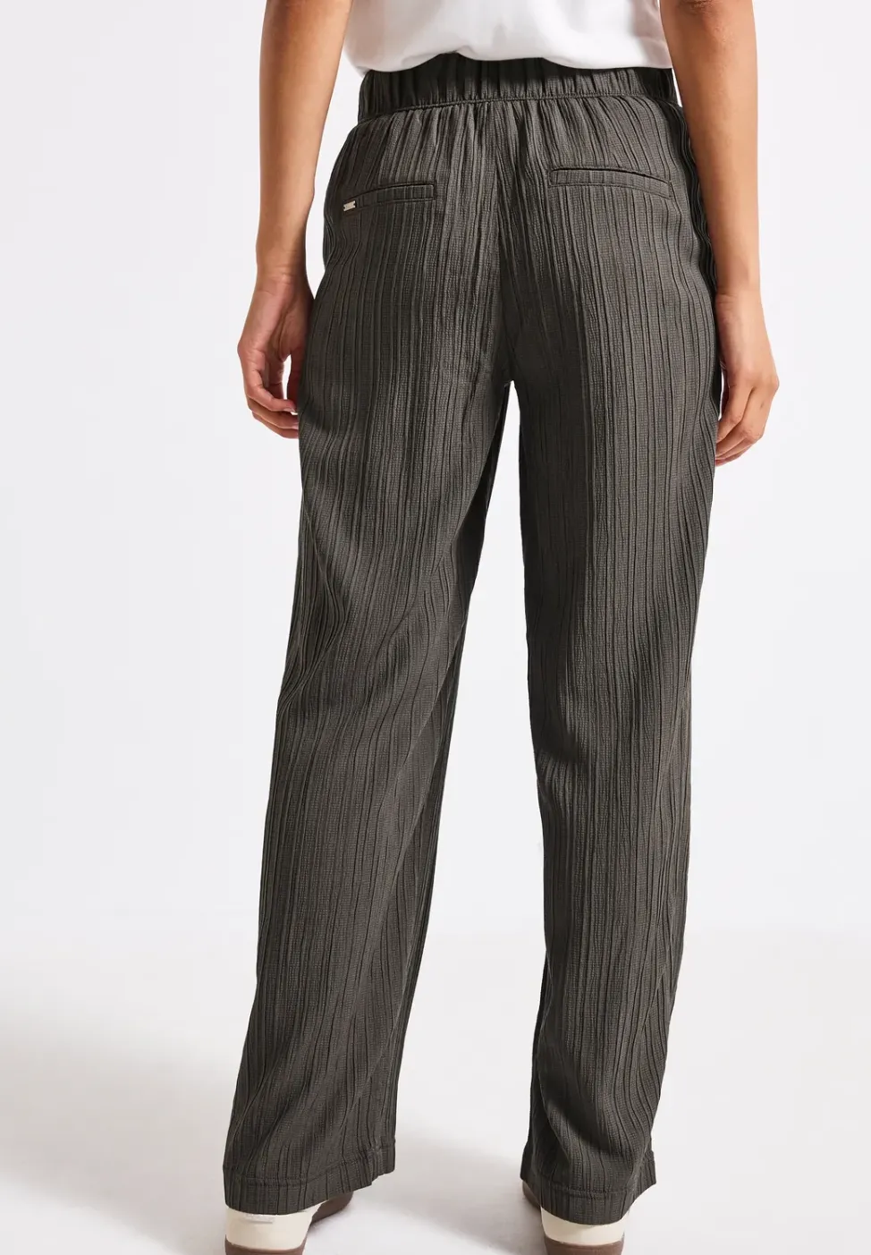 Wide Leg Crinkle Hose