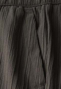Wide Leg Crinkle Hose