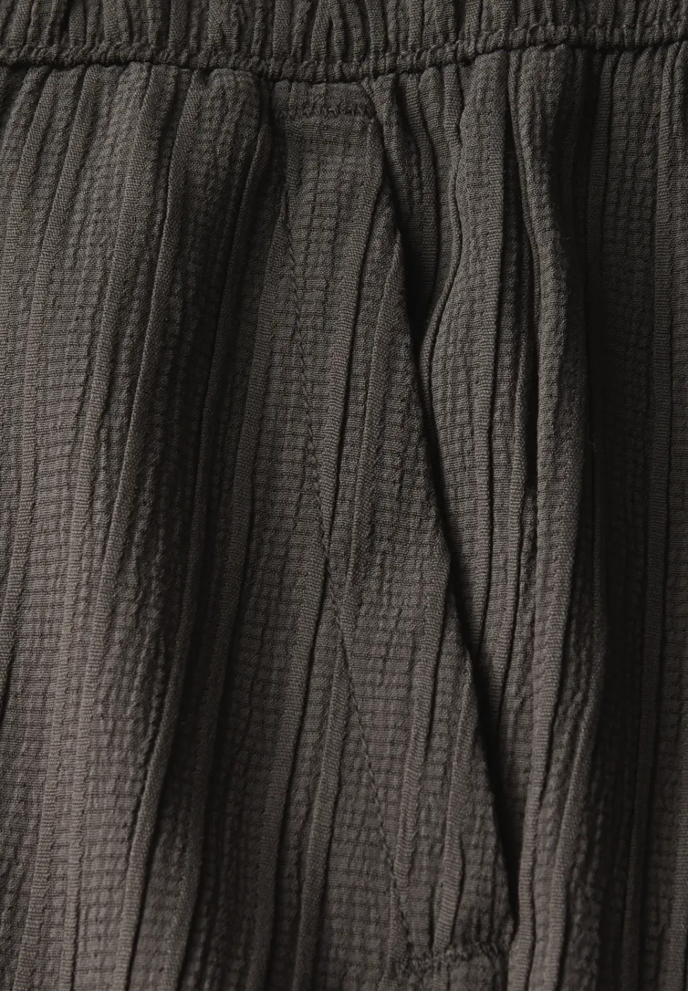 Wide Leg Crinkle Hose