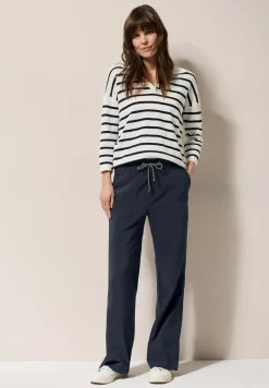 Wide Leg Hose