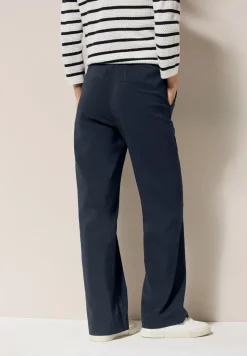 Wide Leg Hose