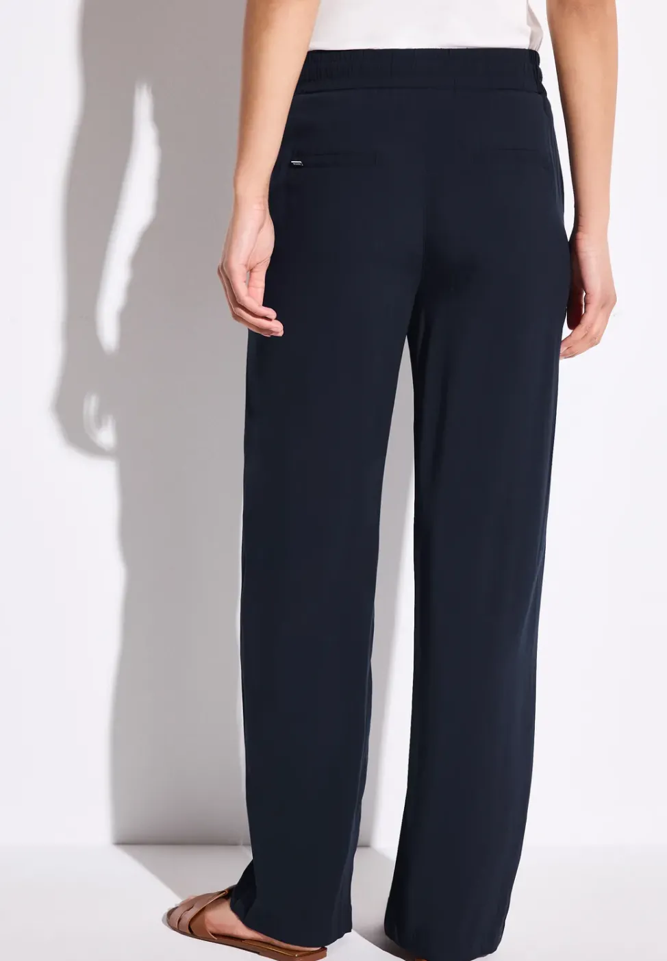 Wide Leg Hose