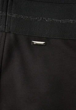 Wide Leg Hose