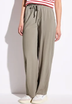 Wide Leg Hose