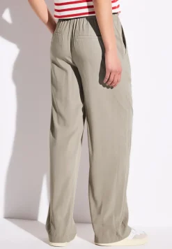 Wide Leg Hose
