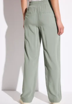 Wide Leg Hose