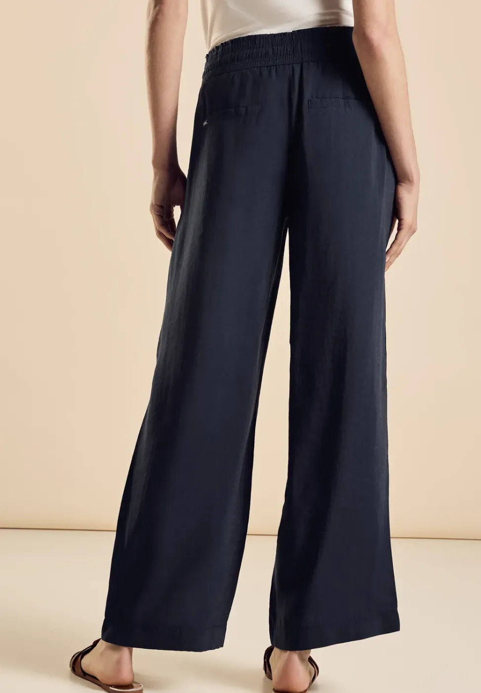 Wide Leg Hose