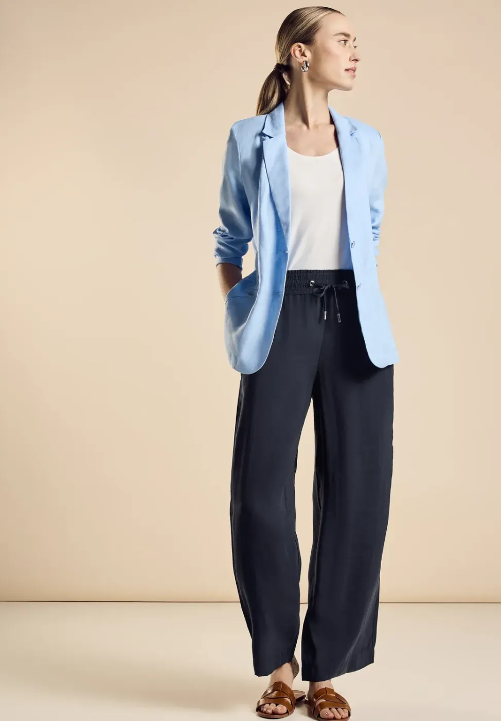 Wide Leg Hose