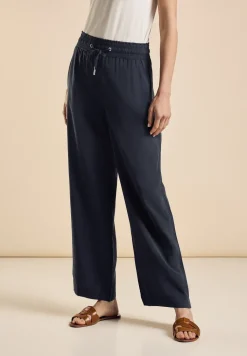 Wide Leg Hose