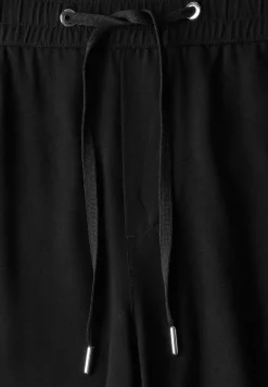 Wide Leg Hose