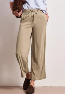 Wide Leg Hose