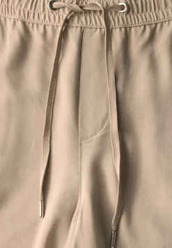 Wide Leg Hose