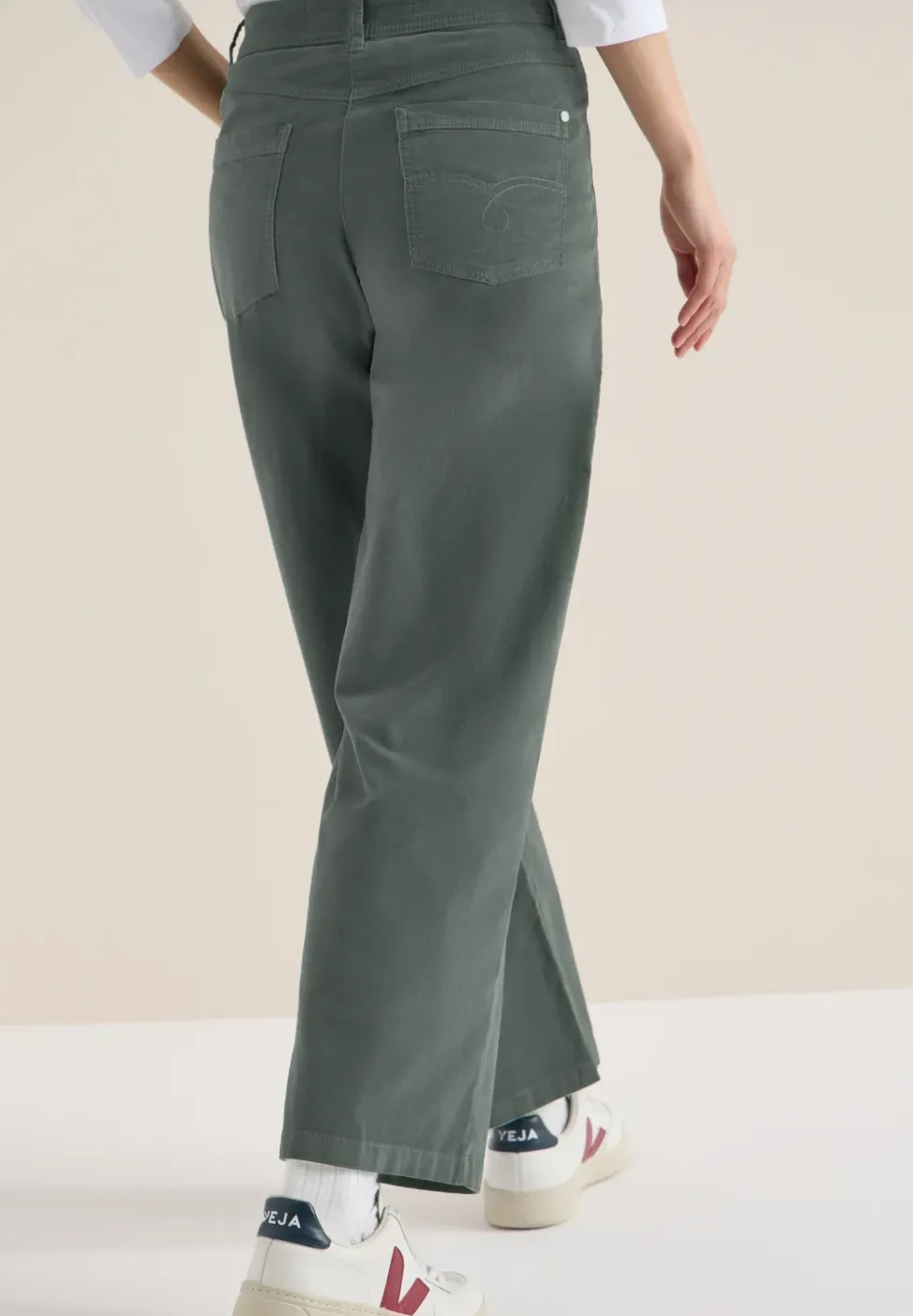 Wide Leg Hose