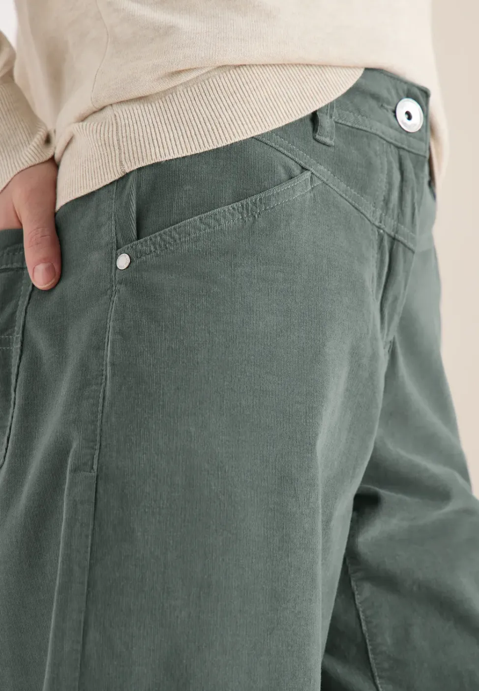 Wide Leg Hose