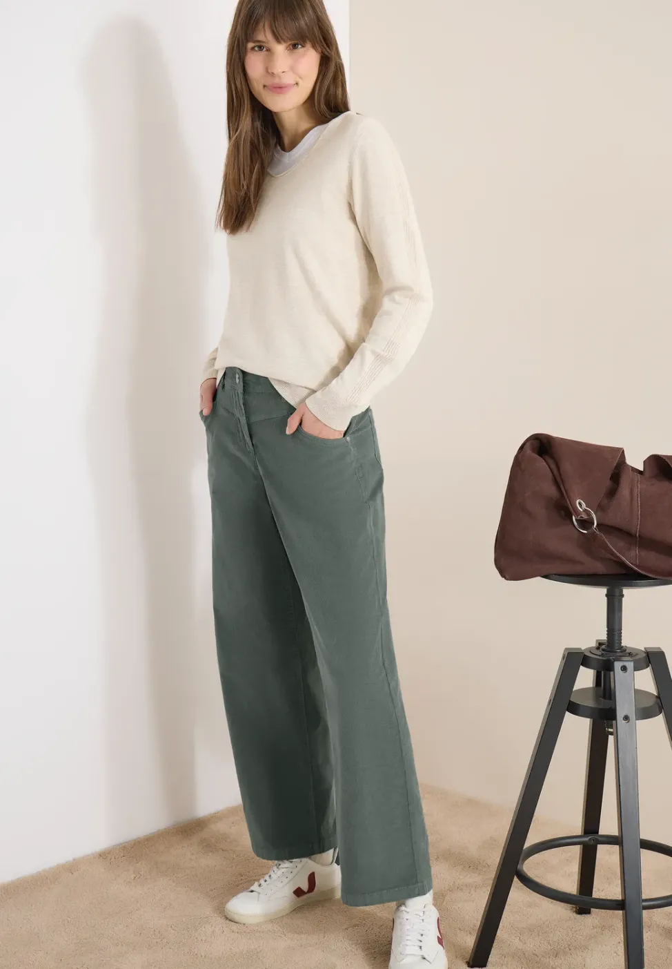 Wide Leg Hose