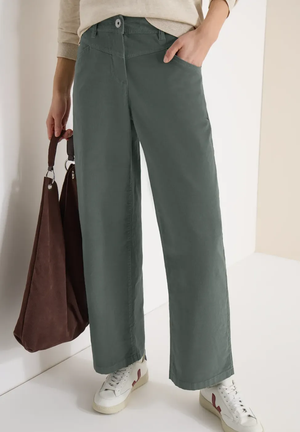 Wide Leg Hose