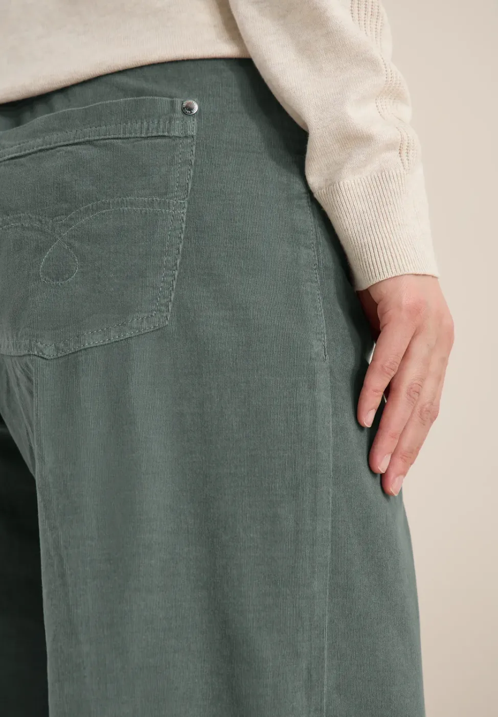 Wide Leg Hose
