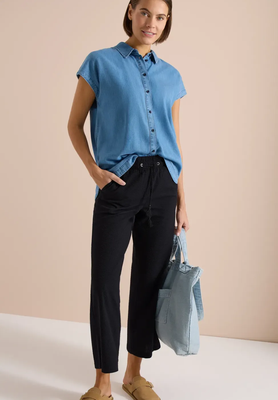 Wide Leg Hose in Seersuckerqualität