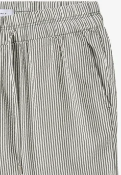 Wide Leg Hose in Seersuckerqualität