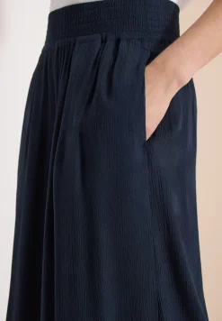 Wide Leg Hose mit Crepe Struktur