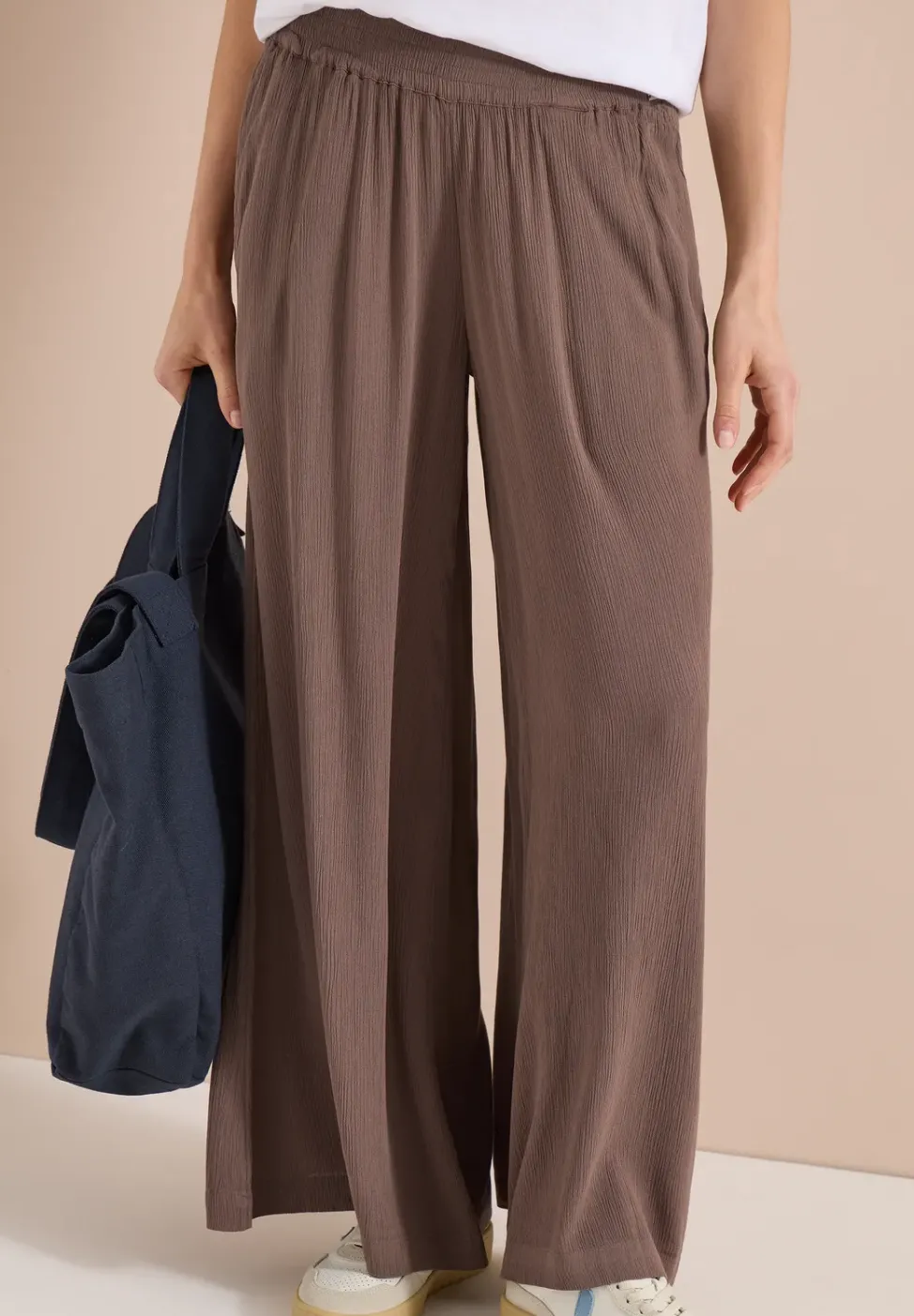 Wide Leg Hose mit Crepe Struktur