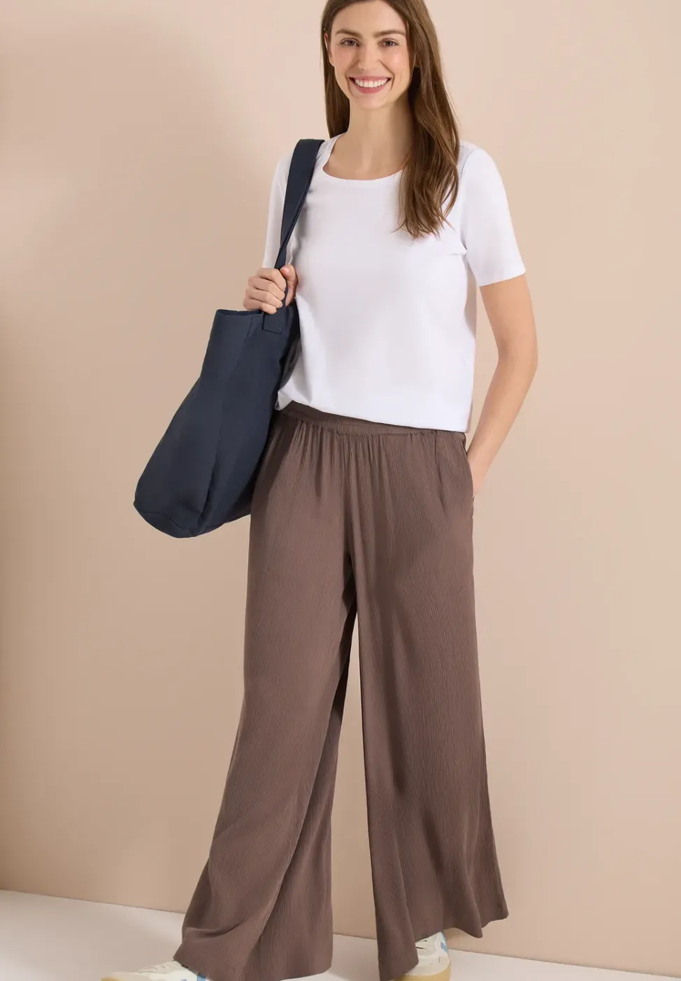 Wide Leg Hose mit Crepe Struktur