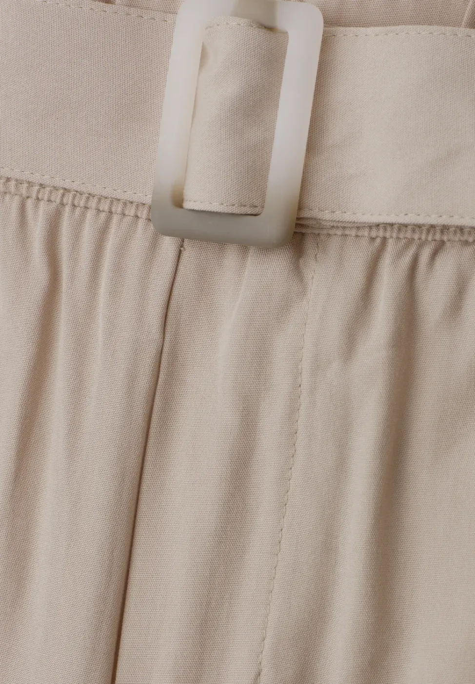 Wide Leg Hose mit Gürteldetail
