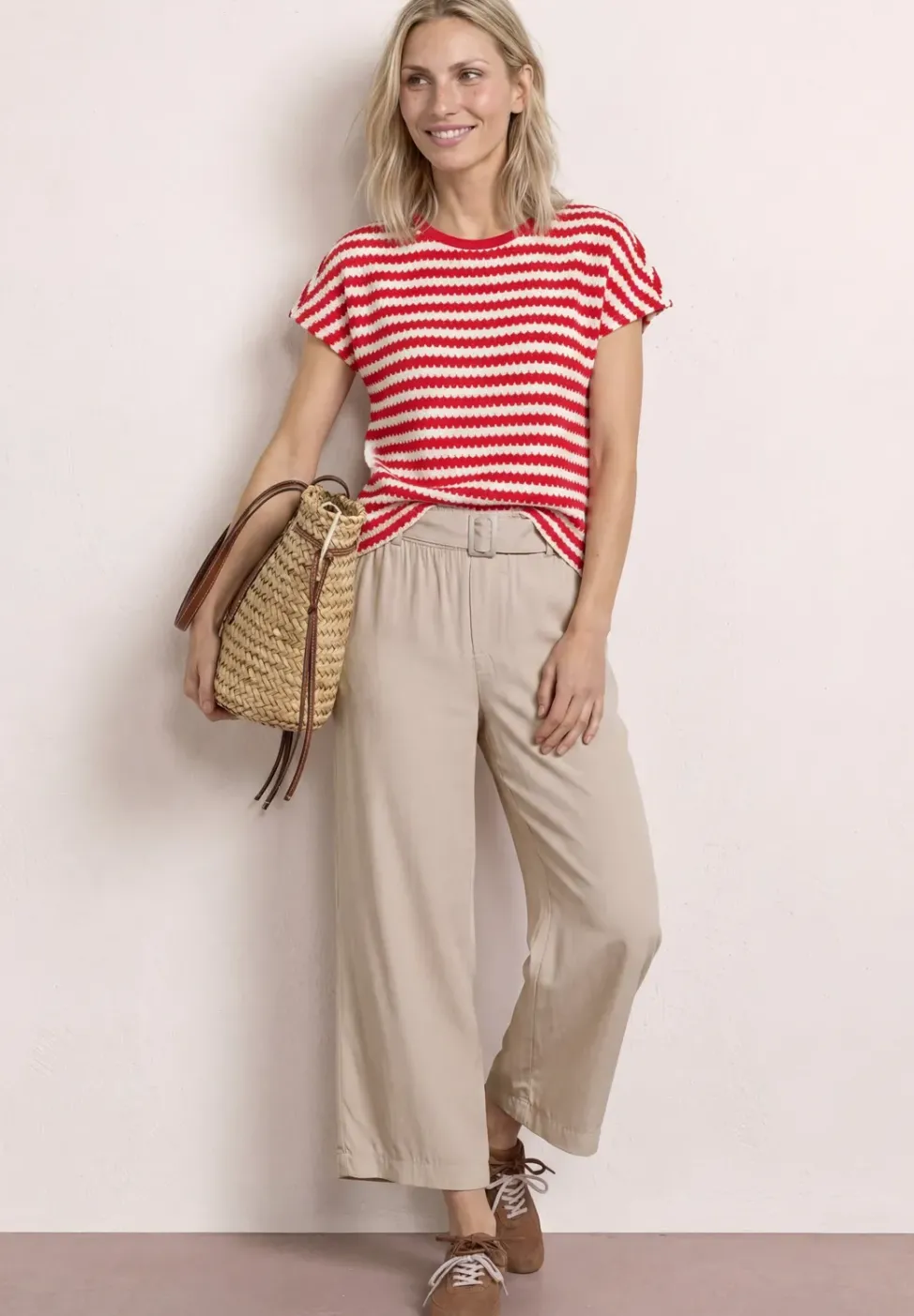 Wide Leg Hose mit Gürteldetail
