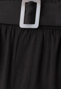 Wide Leg Hose mit Gürteldetail