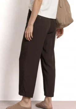 Wide Leg Hose mit Gürteldetail