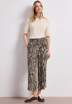 Wide Leg Hose mit Gürteldetail