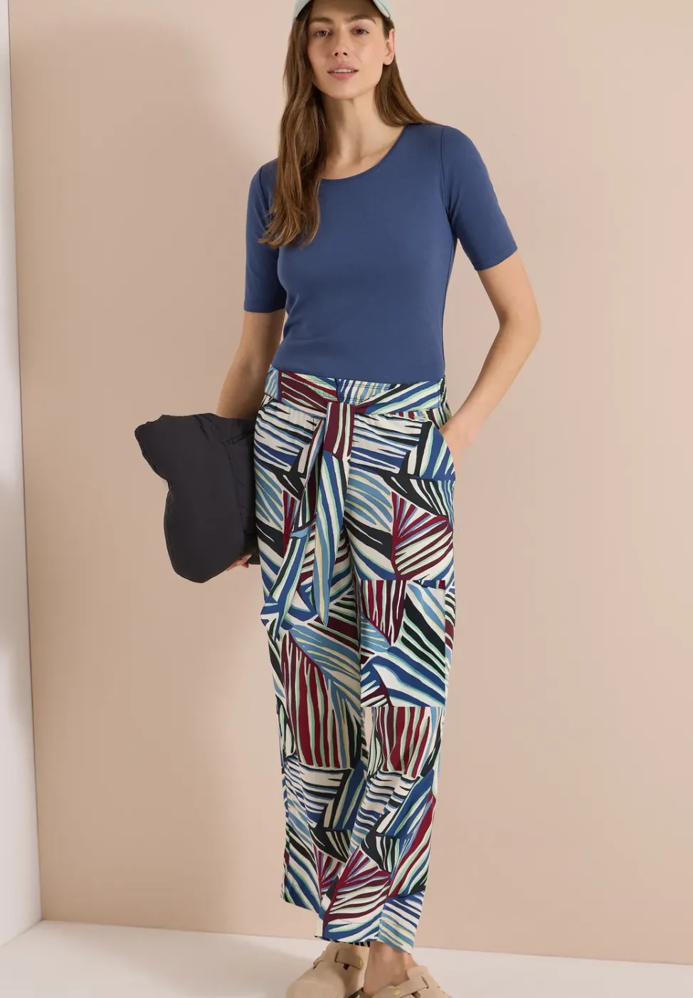 Wide Leg Hose mit Print und Gürteldetail