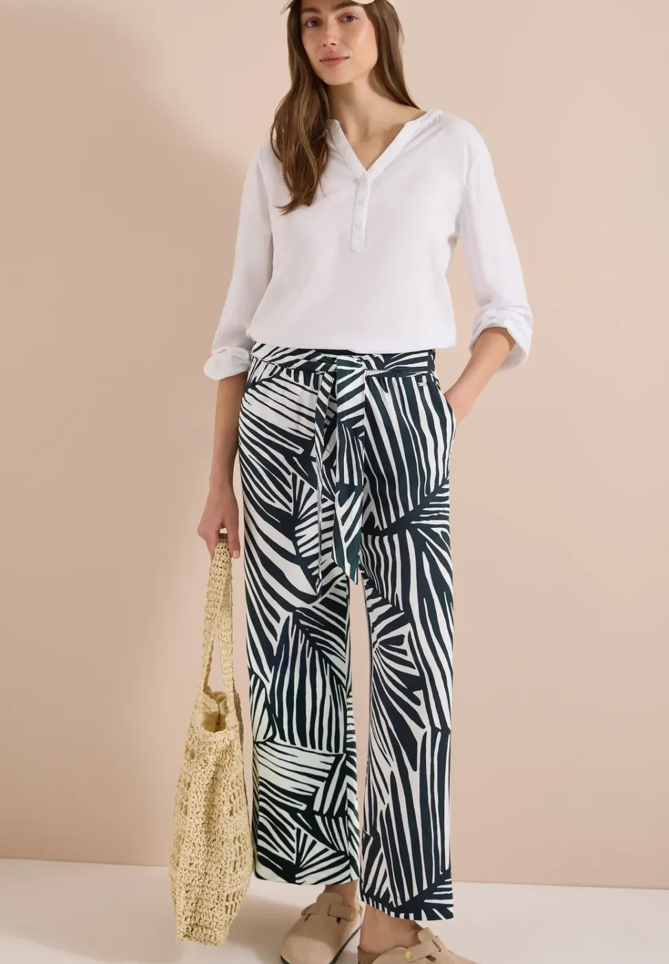 Wide Leg Hose mit Print und Gürteldetail