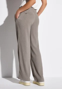 Wide Leg Hose mit Struktur
