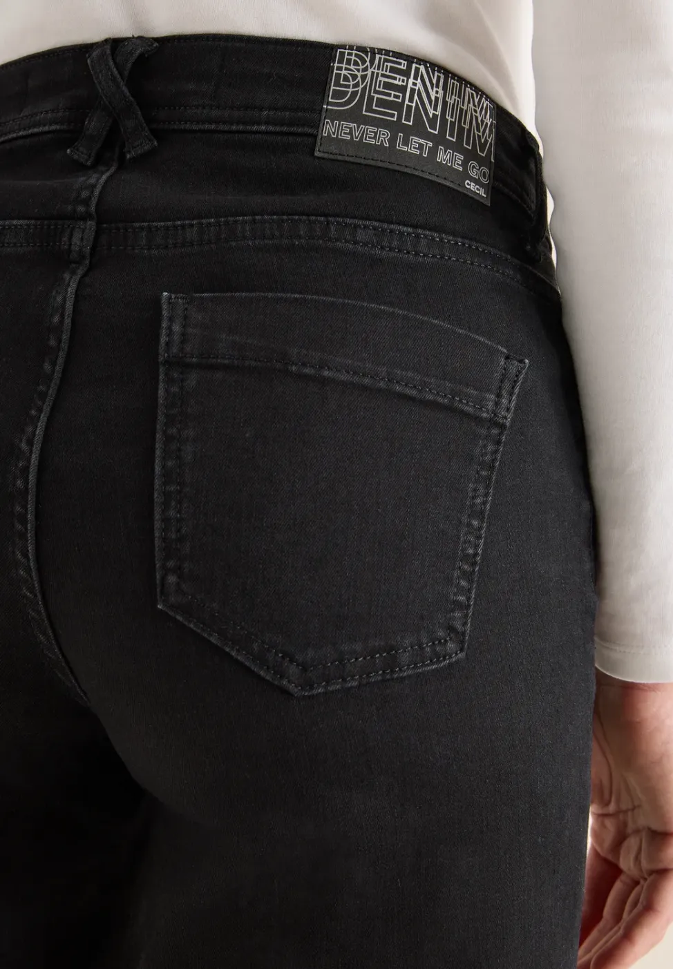 Wide Leg Jeans