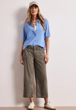 Wide Leg Jeans mit Gürteldetail