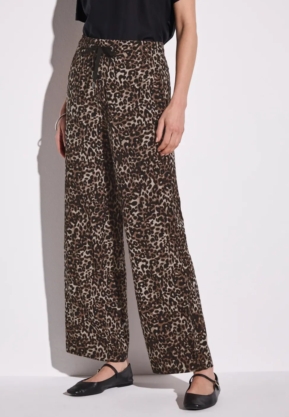 Wide Leg Leo-Hose