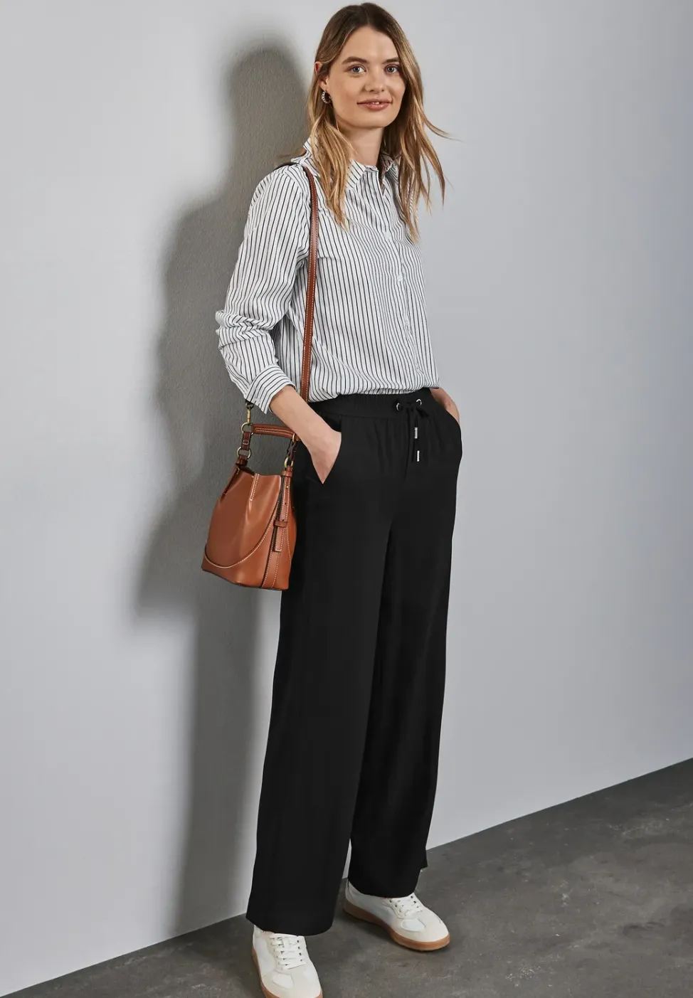 Wide Leg Twill Hose
