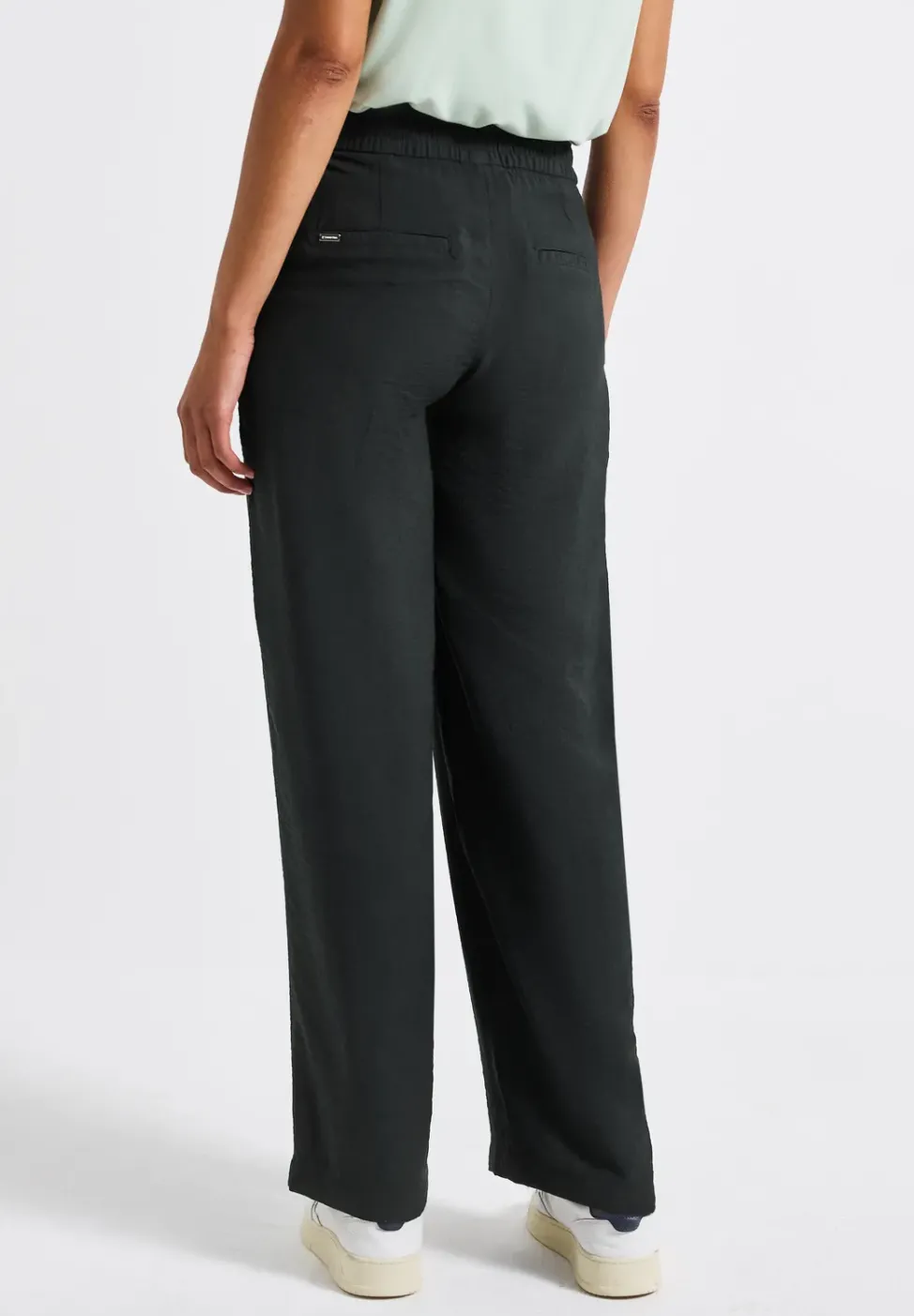 Wide Leg Crepe Hose