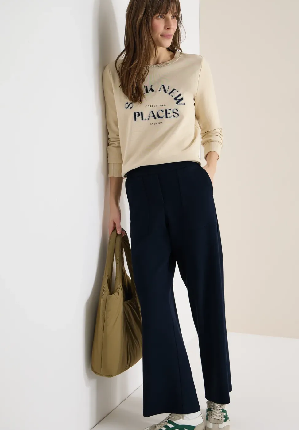 Wide Leg Hose