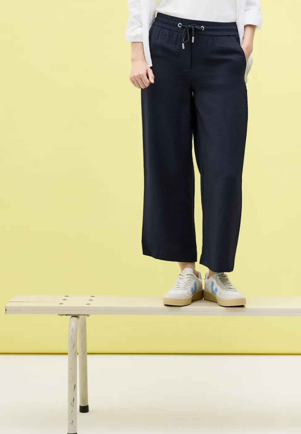 7/8 Wide Leg Hose