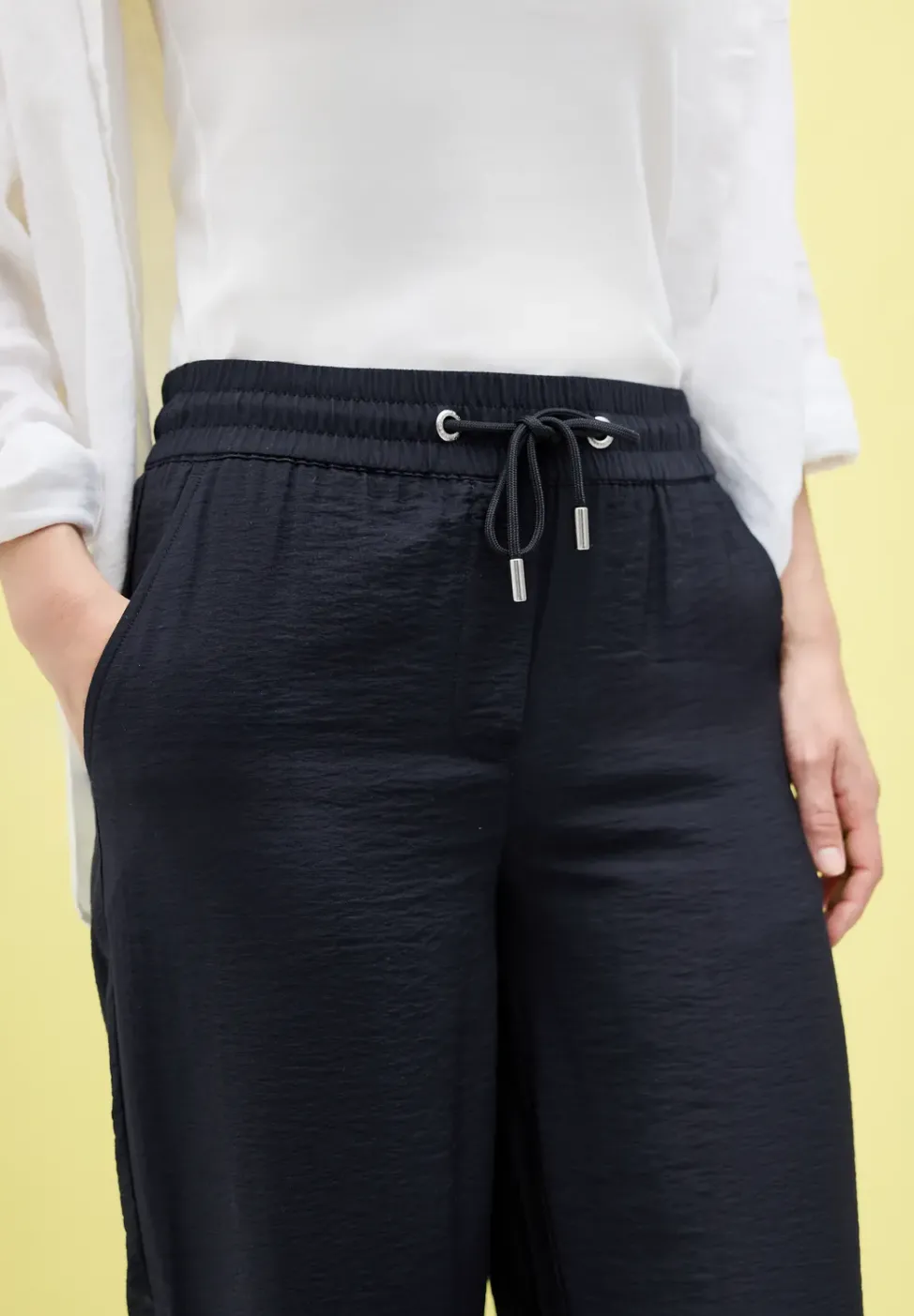 7/8 Wide Leg Hose