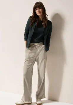 Wide Leg Hose