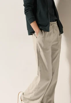 Wide Leg Hose