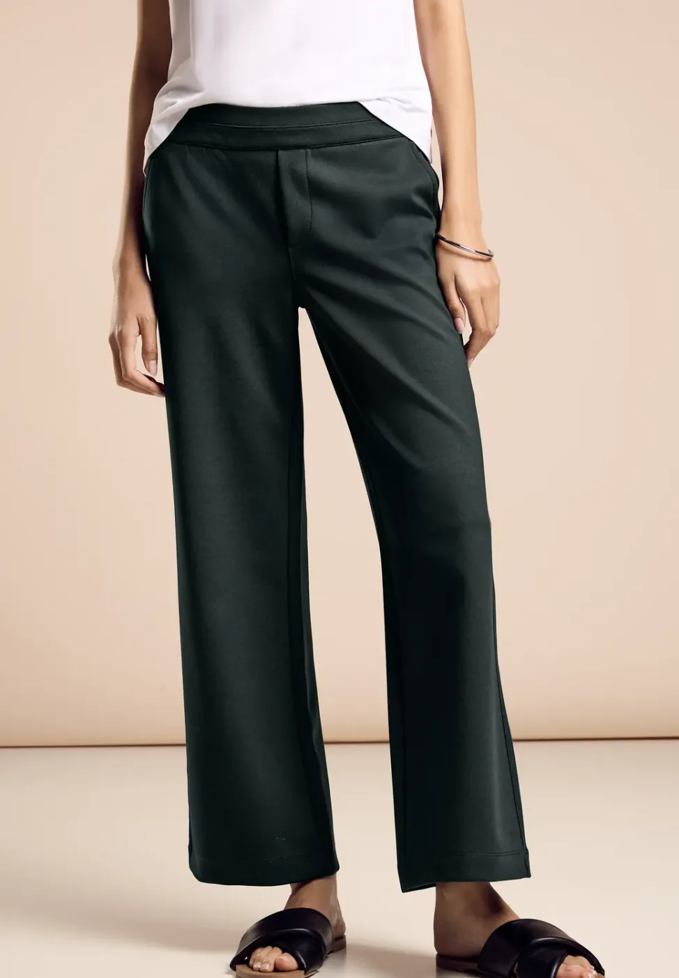 Wide Leg Hose